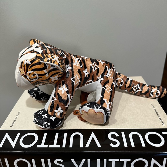LOUIS VUITTON | DOUDOU TIGER MONOGRAM JUNGLE GEORGE | GI0392 - Picture 2 of 4